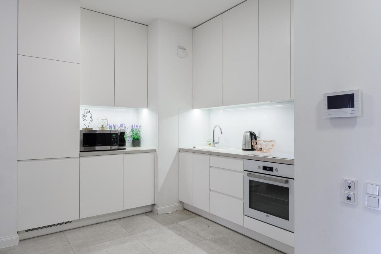 ורשה Lumina Luxury Apartments In Mennica Residence מראה חיצוני תמונה