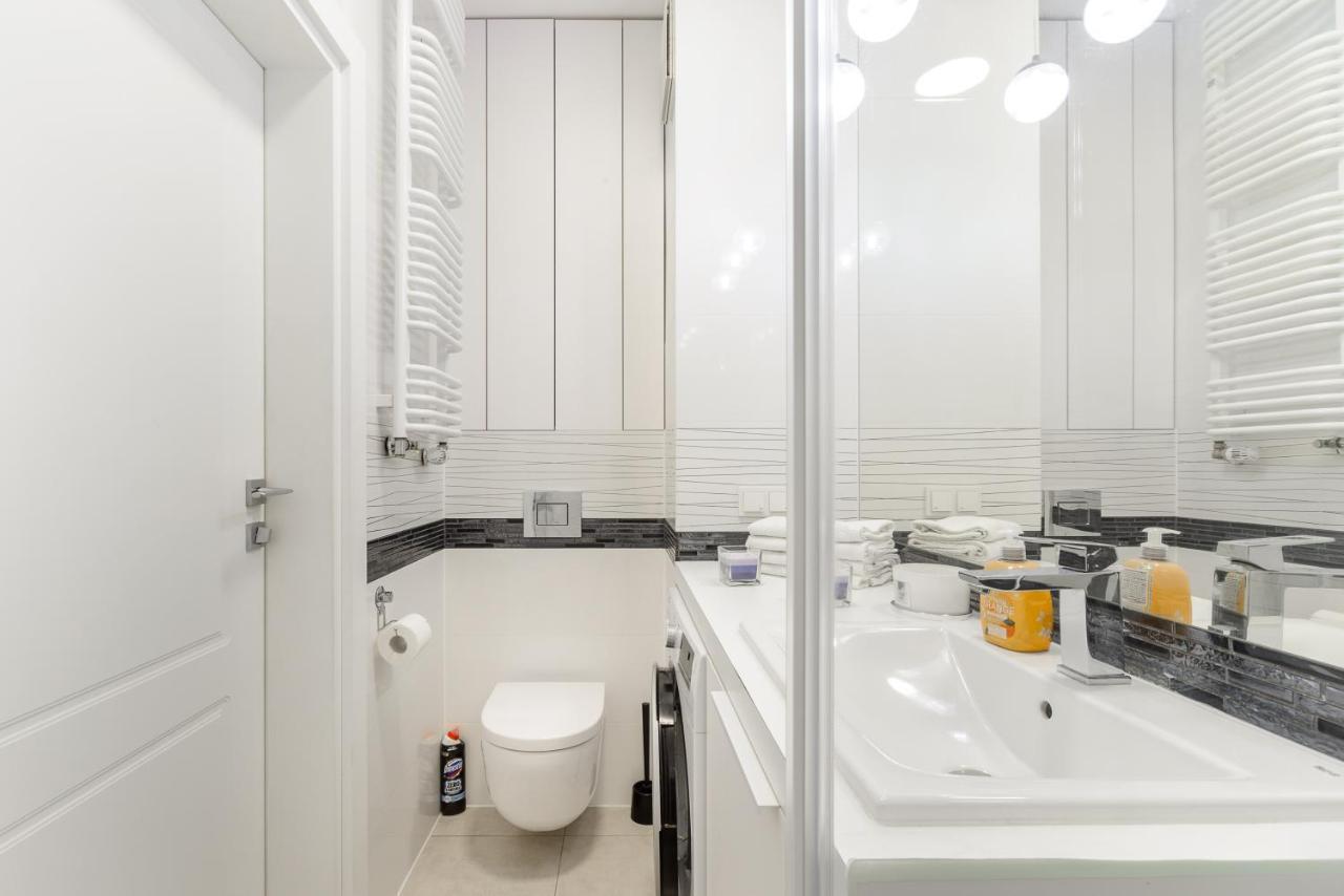 ורשה Lumina Luxury Apartments In Mennica Residence מראה חיצוני תמונה