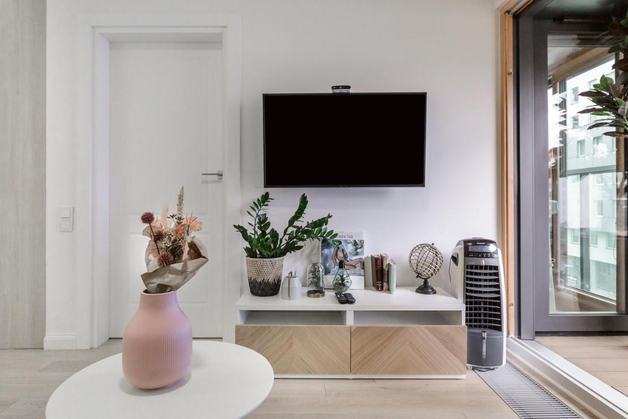 ורשה Lumina Luxury Apartments In Mennica Residence מראה חיצוני תמונה